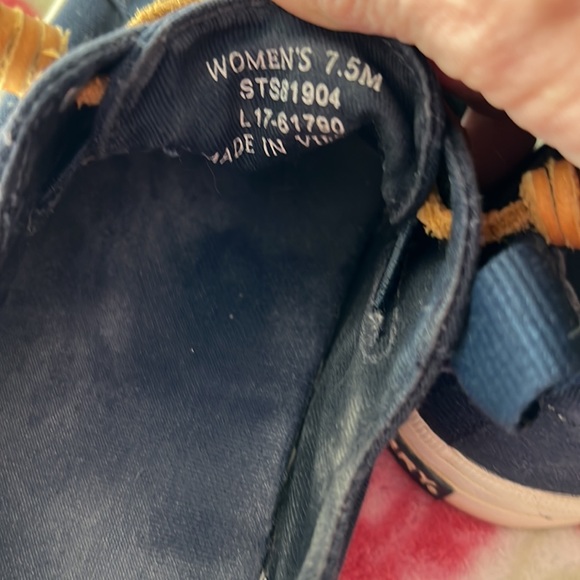 Sperry Women’s Leather Tie Sneaker - Picture 5 of 6